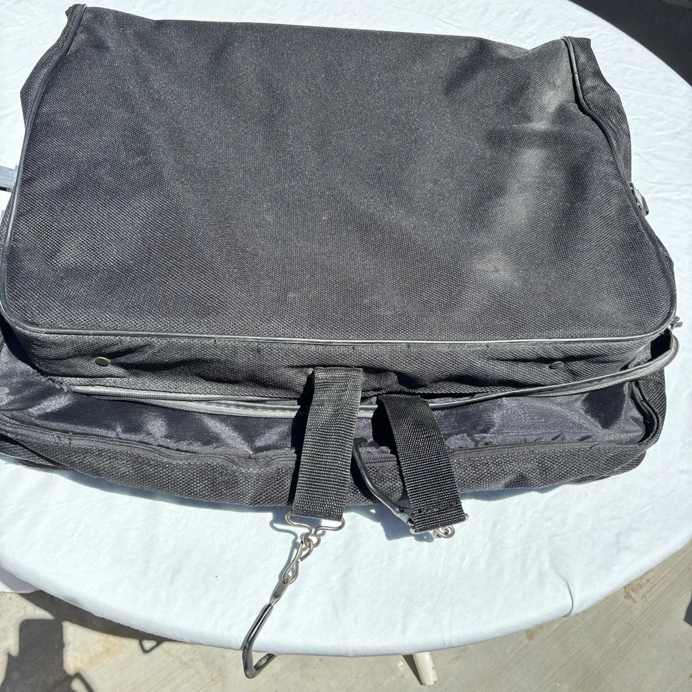 American Tourister 42